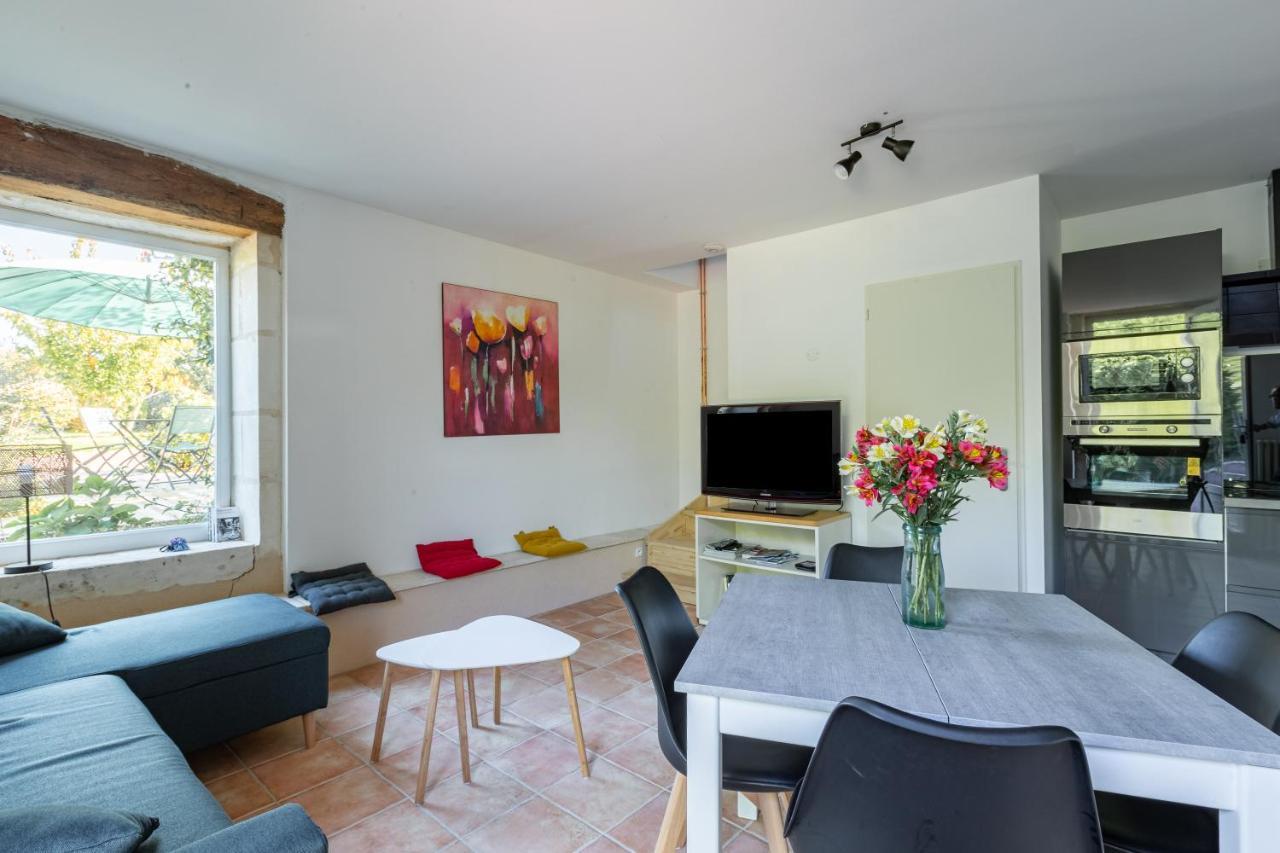 Gite Luludine Varzay Exterior photo